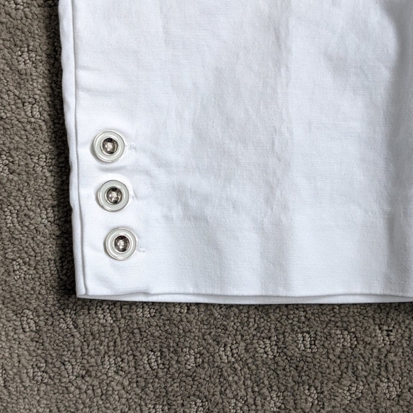 4 for $20🌷 Clearance! Roz & Ali Capri Pants - Picture 2 of 9